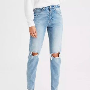 American Eagle Ripped Mom Jean - Size 0 Short